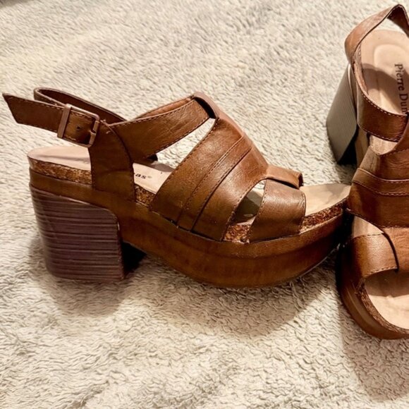 Pierre Dumas Chunky Platform Heel Size 8 - Picture 1 of 3